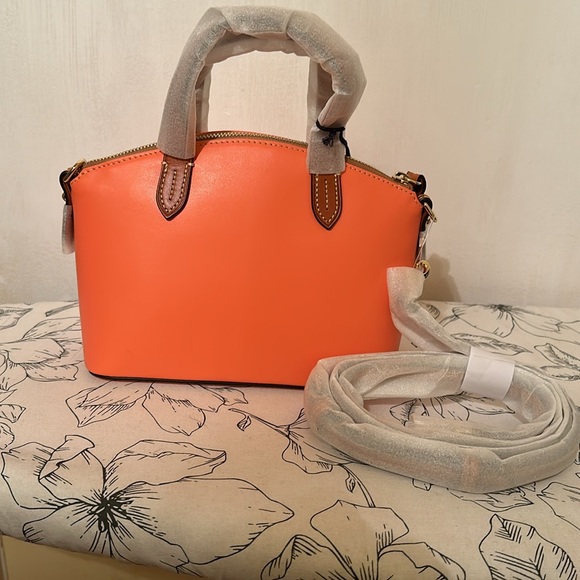 Handbag - Picture 2 of 7